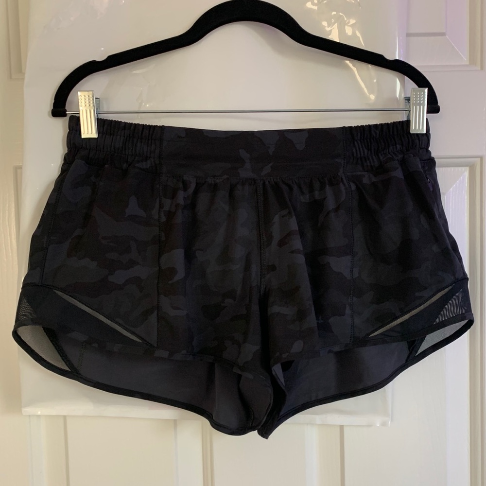 Lululemon Hotty Hot LR Short 2.5” *lined